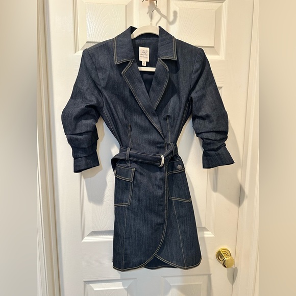 Cinq a Sept Janessa Belted Denim Blazer Dress. So beautiful! Worn once.